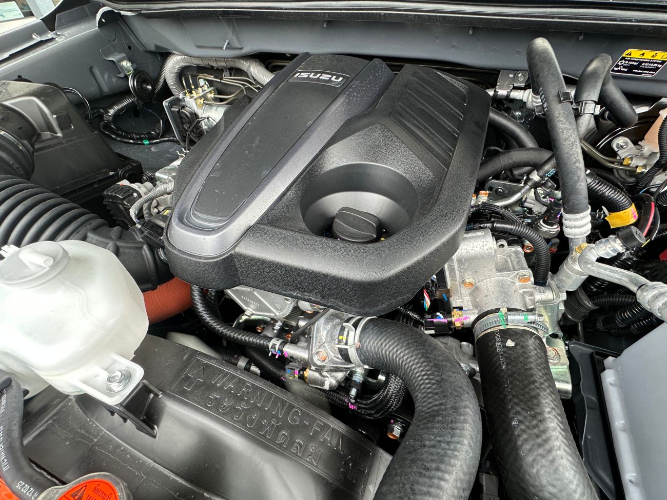 Mandataire ISUZU D-MAX SPACE NITRO SPORT 2.2 A/T 4x4 MY2026 Euro6e-bis