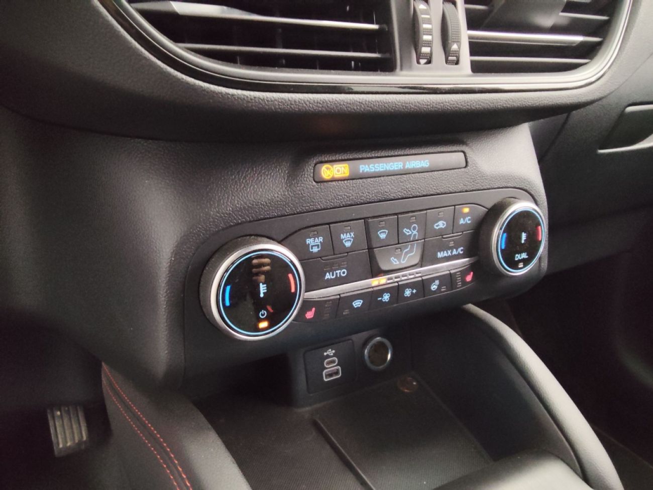 Mandataire Ford KUGA 2.0 TDCI 120CH ST-LINE POWERSHIFT