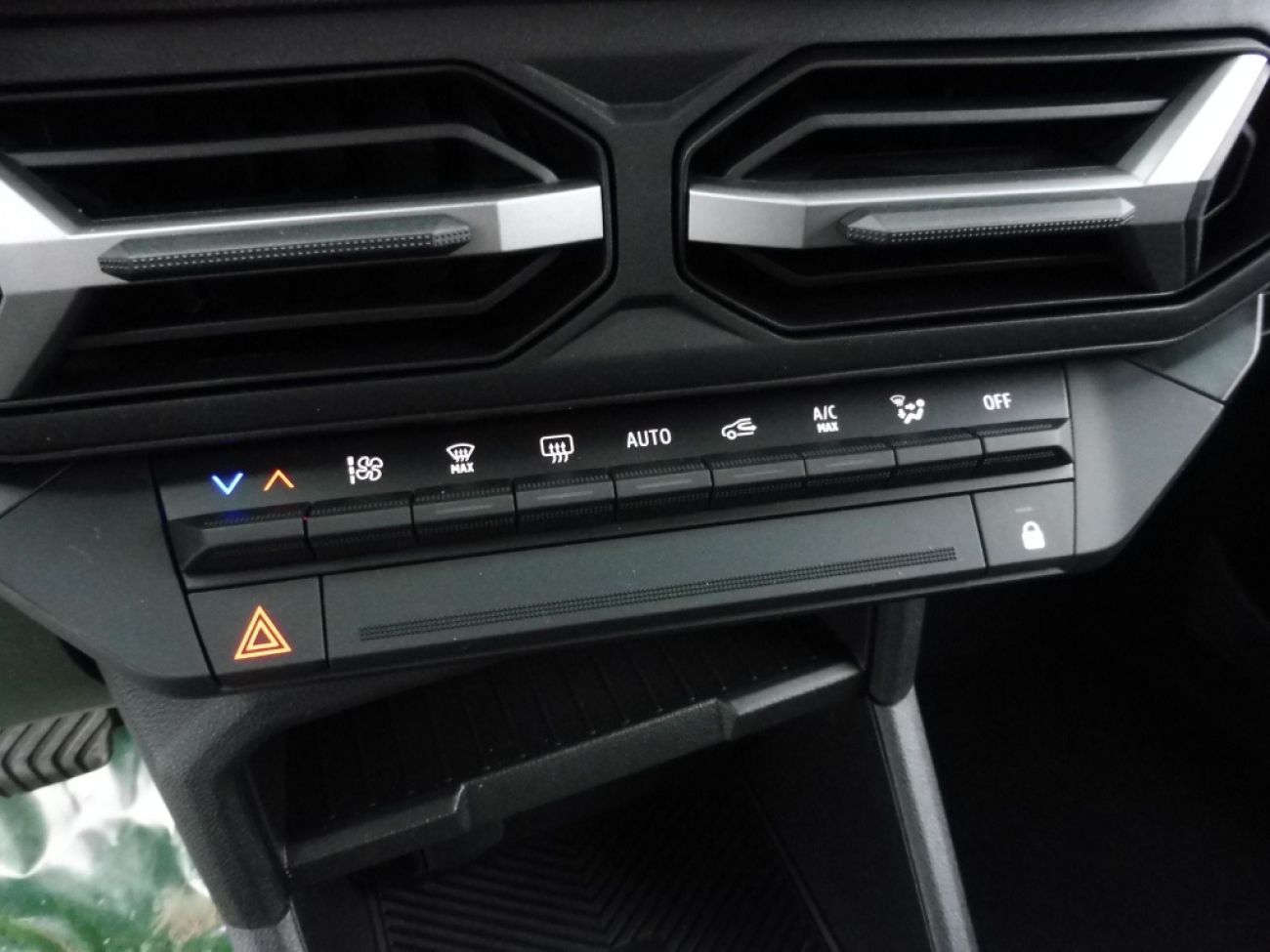 Mandataire Dacia DUSTER 1.6 HYBRID 140CH JOURNEY 4X2
