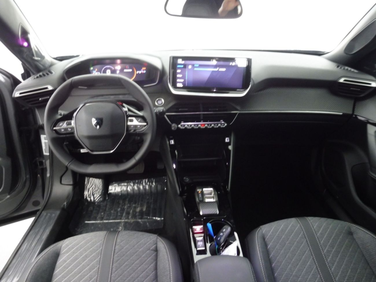 Mandataire PEUGEOT 2008 1.2 HYBRID 145CH ALLURE E-DCS6