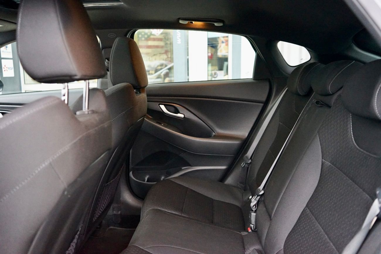 Mandataire Hyundai i30 FASTBACK 1.4 T-GDi 140 BVM6 N Line TOIT OUVRANT