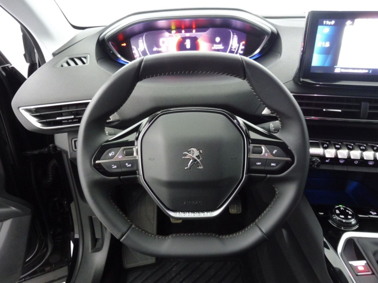 Mandataire PEUGEOT 3008 1.5 BLUEHDI 130CH S&S ALLURE