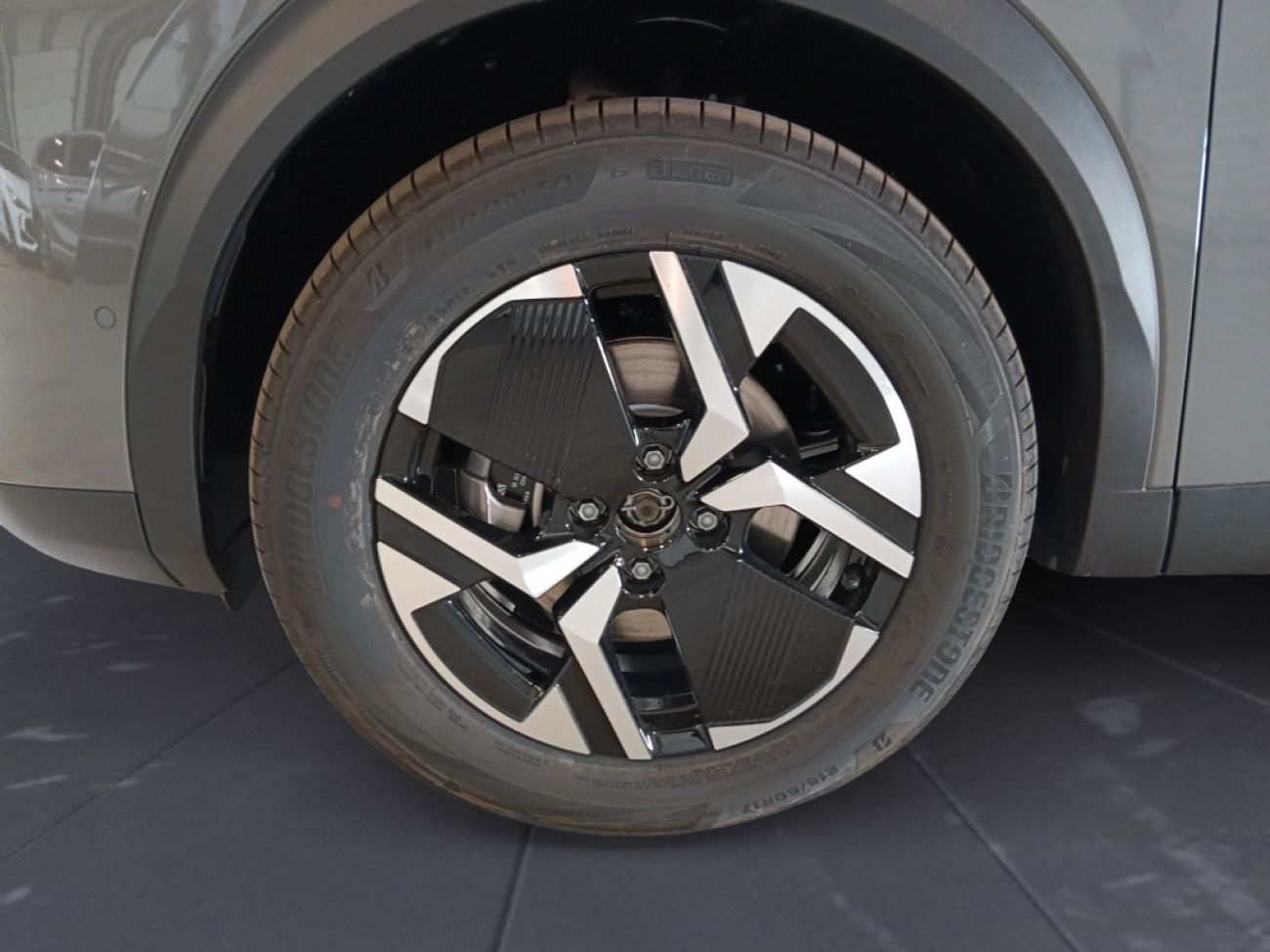 Mandataire PEUGEOT 2008 1.2 HYBRID 145CH ALLURE E-DCS6