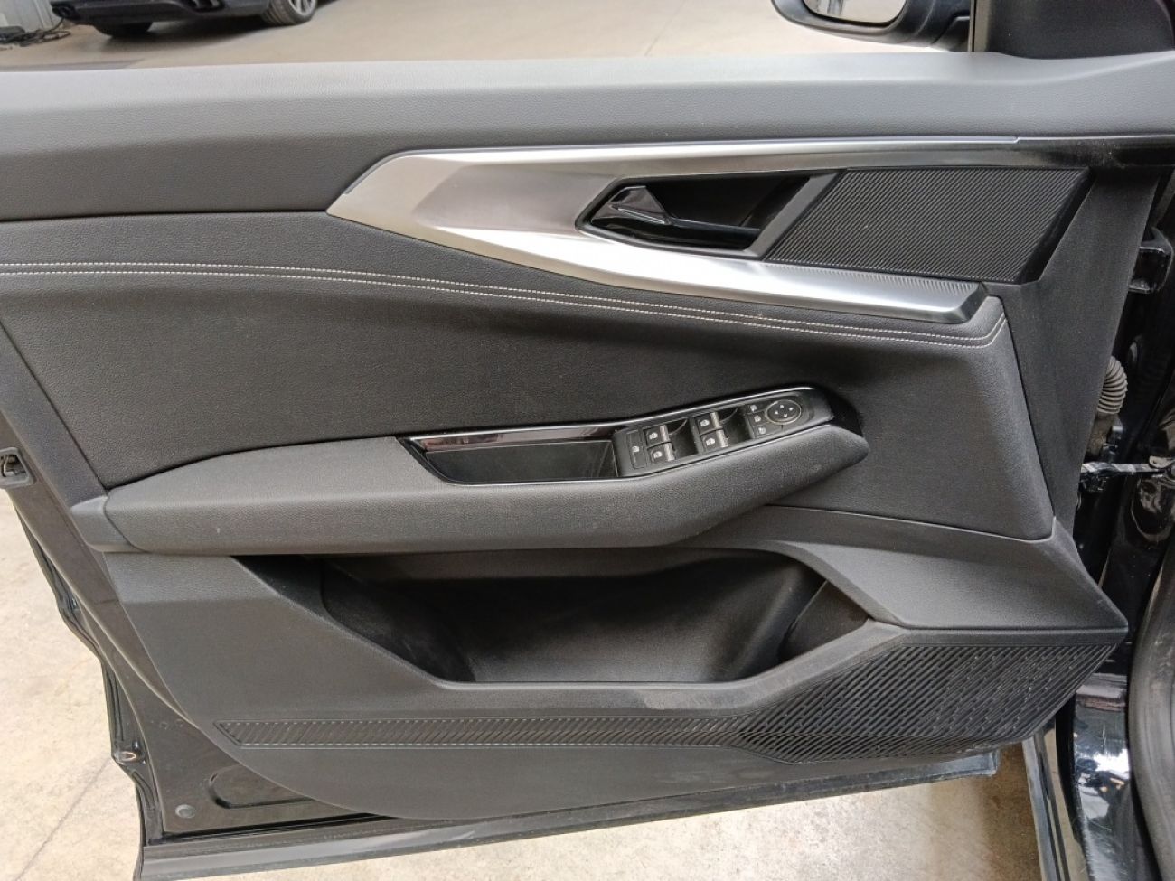 Mandataire RENAULT Austral 1.2 E-TECH FULL HYBRID 200CH TECHNO - 25