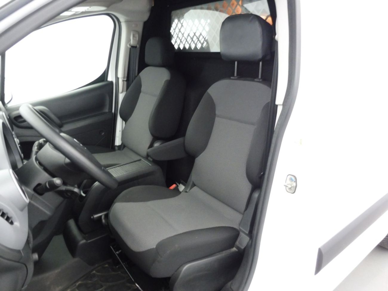 Mandataire Citroën Berlingo BLUEHDI 75CH CLUB