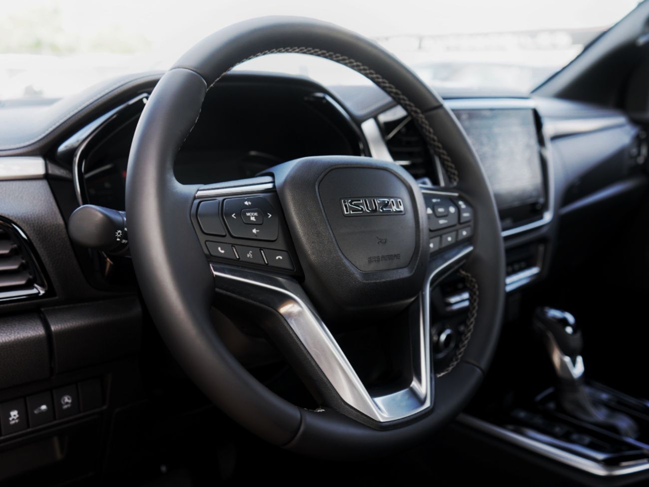 Mandataire ISUZU D-MAX N60 SPACE CAB 1.9 164 CH 4X4 BVA F+