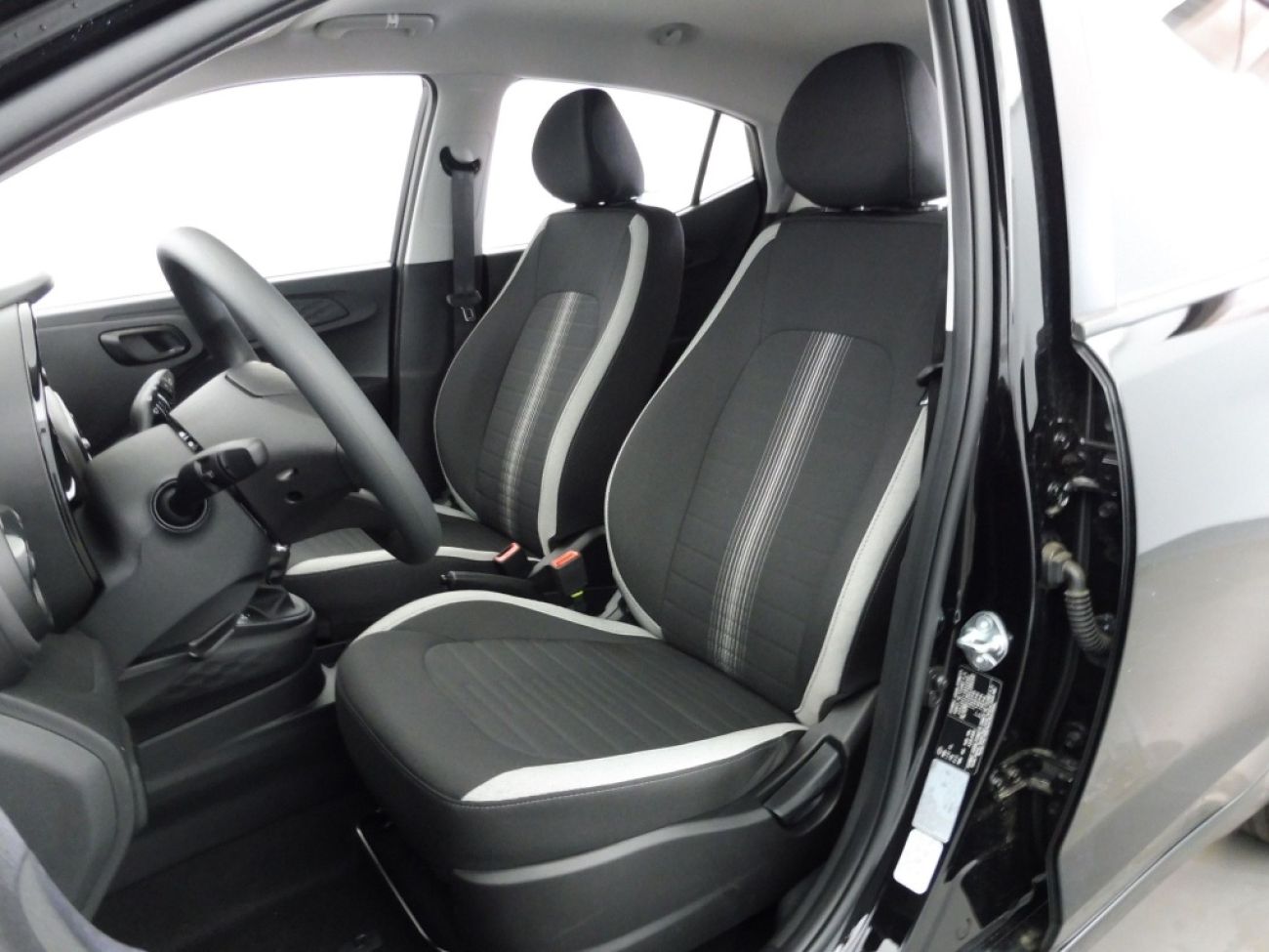 Mandataire Hyundai i10 1.0 63CH ECO INTUITIVE PACK BVR