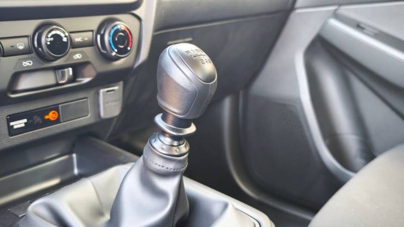 Mandataire ISUZU D-MAX SINGLE CABINE M/T B-STRONG