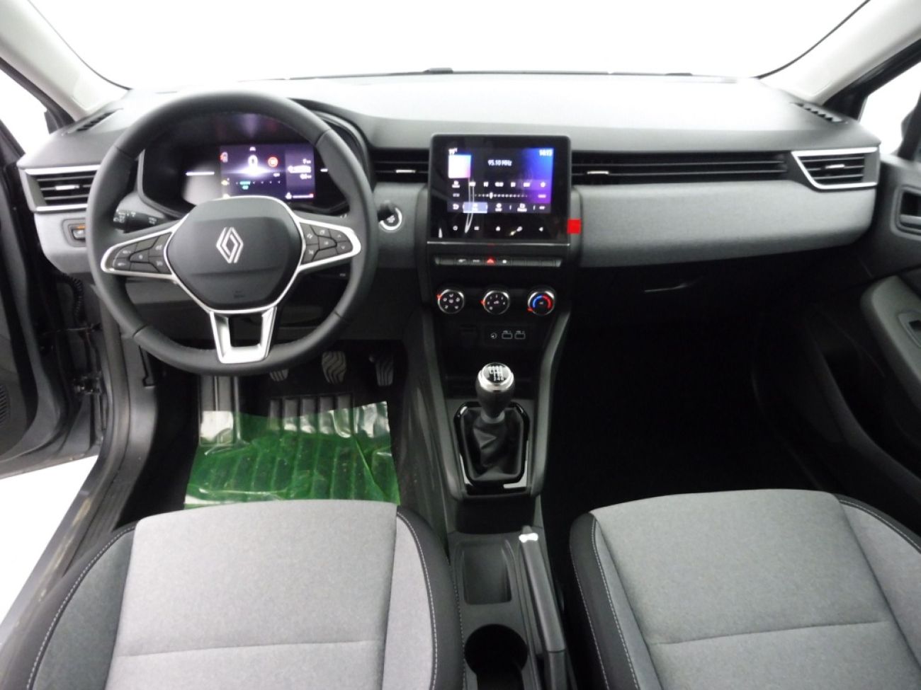 Mandataire RENAULT CLIO V 1.5 DCI 100CH EVOLUTION - 25