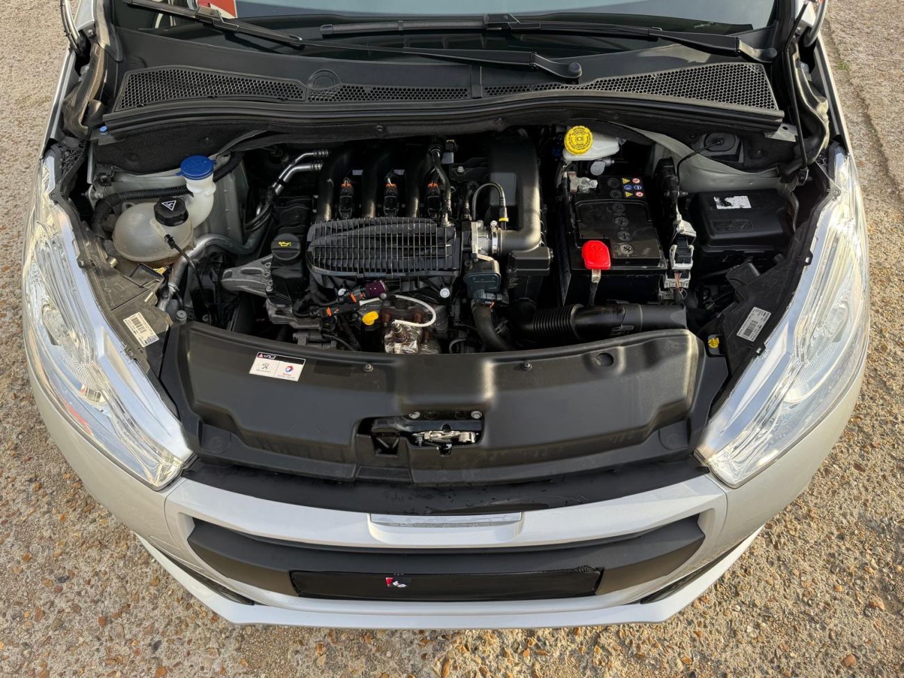 Mandataire PEUGEOT 208 1.2 PureTech 68ch BVM5 Like