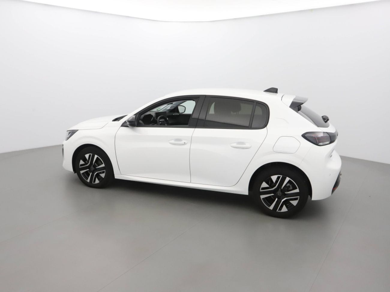 Mandataire PEUGEOT 208 1.2 100CH S&S ALLURE