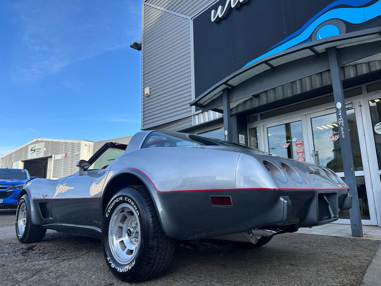 Mandataire CHEVROLET CORVETTE C3 T-TOP 25 TH ANNIVERSARY V8 350 L48
