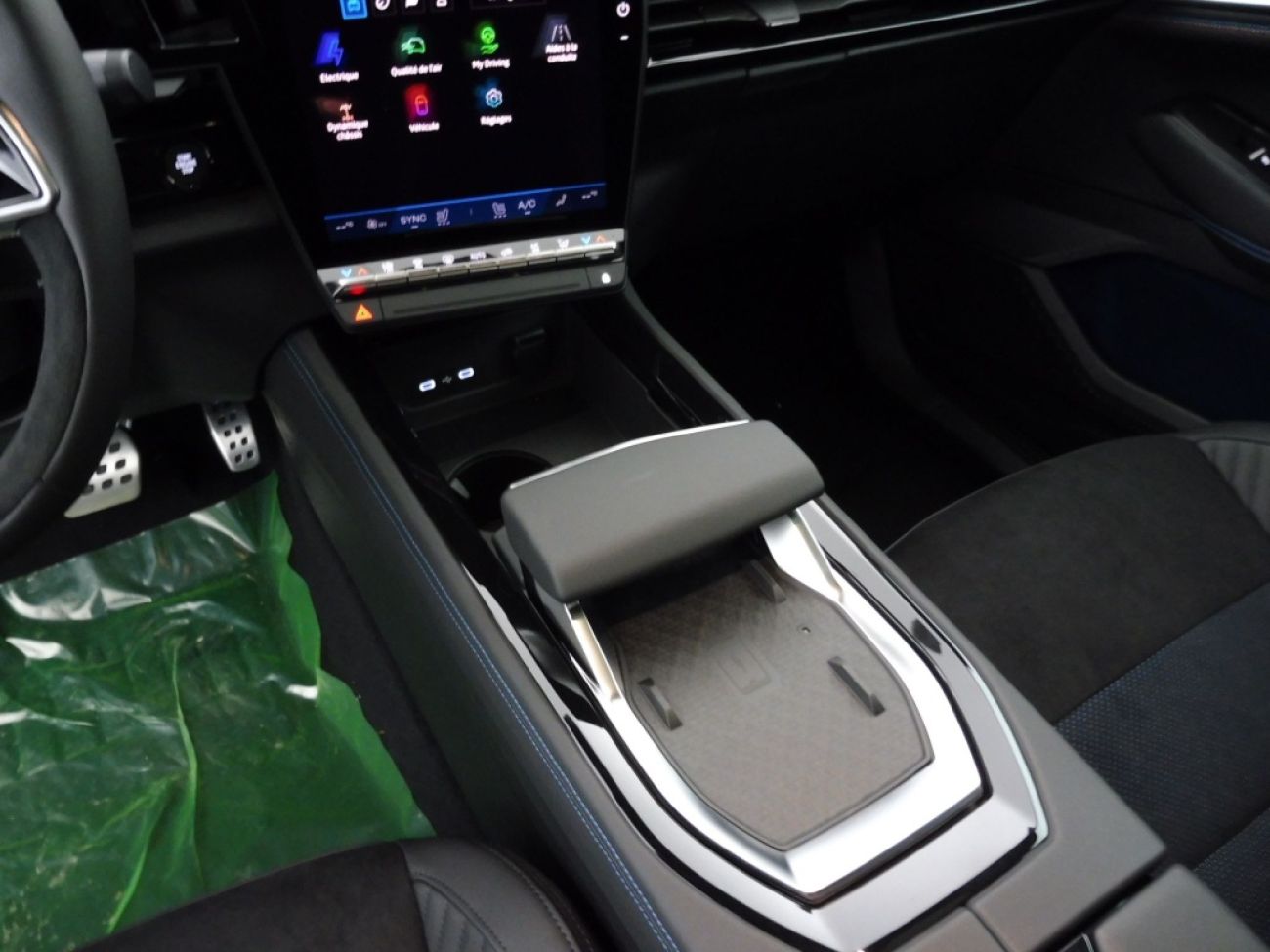 Mandataire RENAULT RAFALE 1.2 E-TECH FULL HYBRID 200CH ESPRIT ALPINE - 25