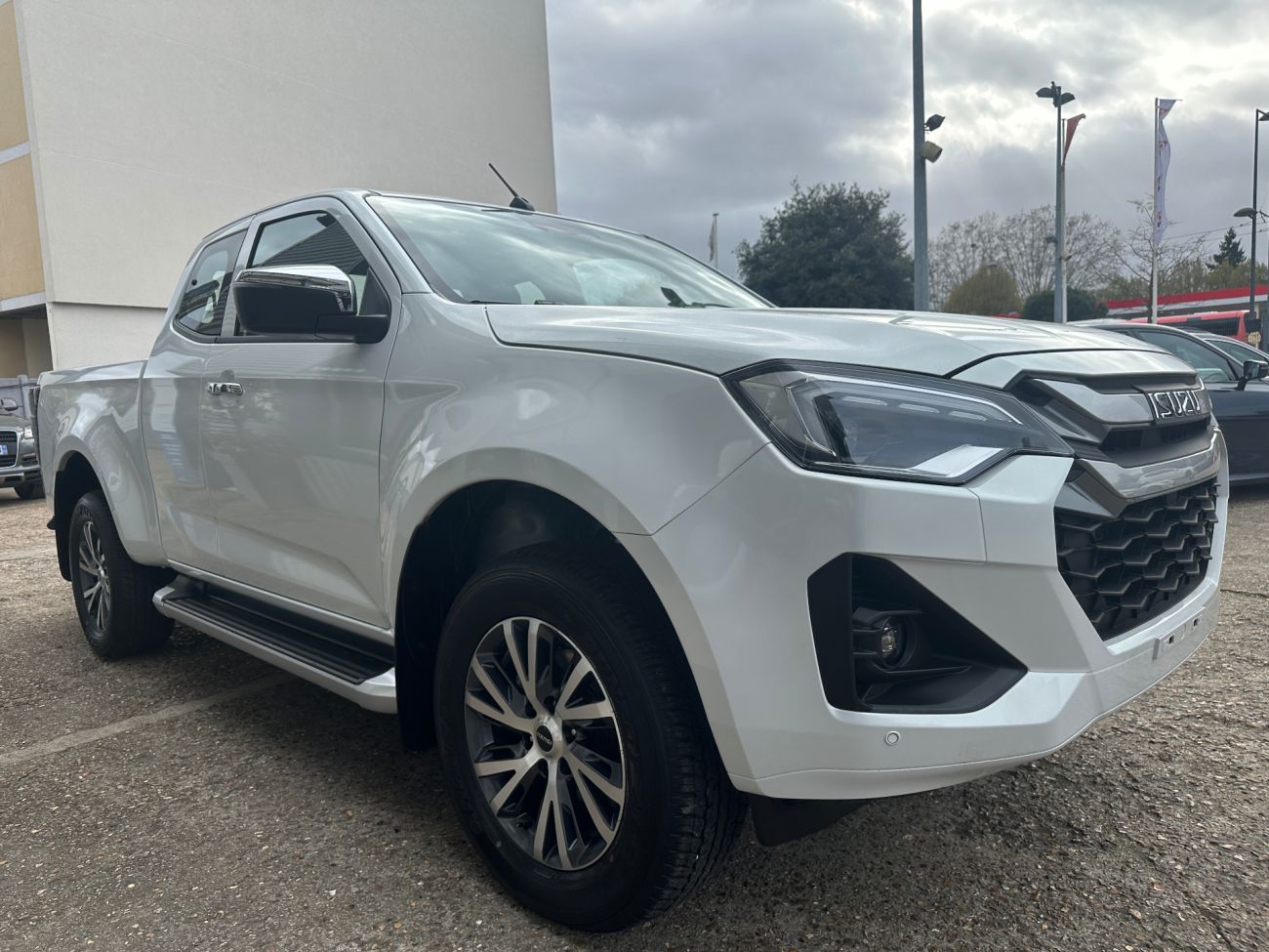 Mandataire ISUZU D-MAX N60 SPACE CAB 1.9 164 CH 4X4 BVA F+  2P