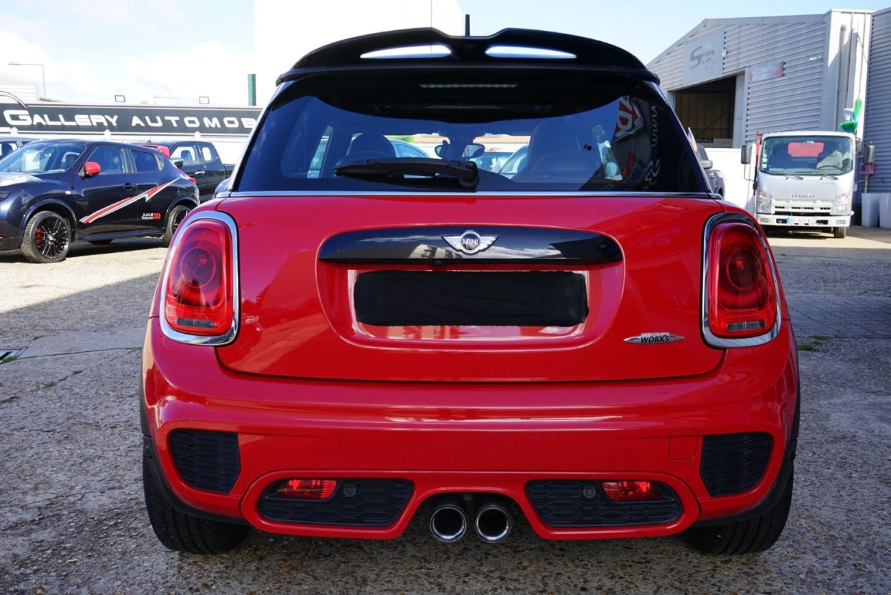 Mandataire MINI HATCH 3 PORTES F56 231 ch John Cooper Works BVA6 Finition JCW Exclusive Design