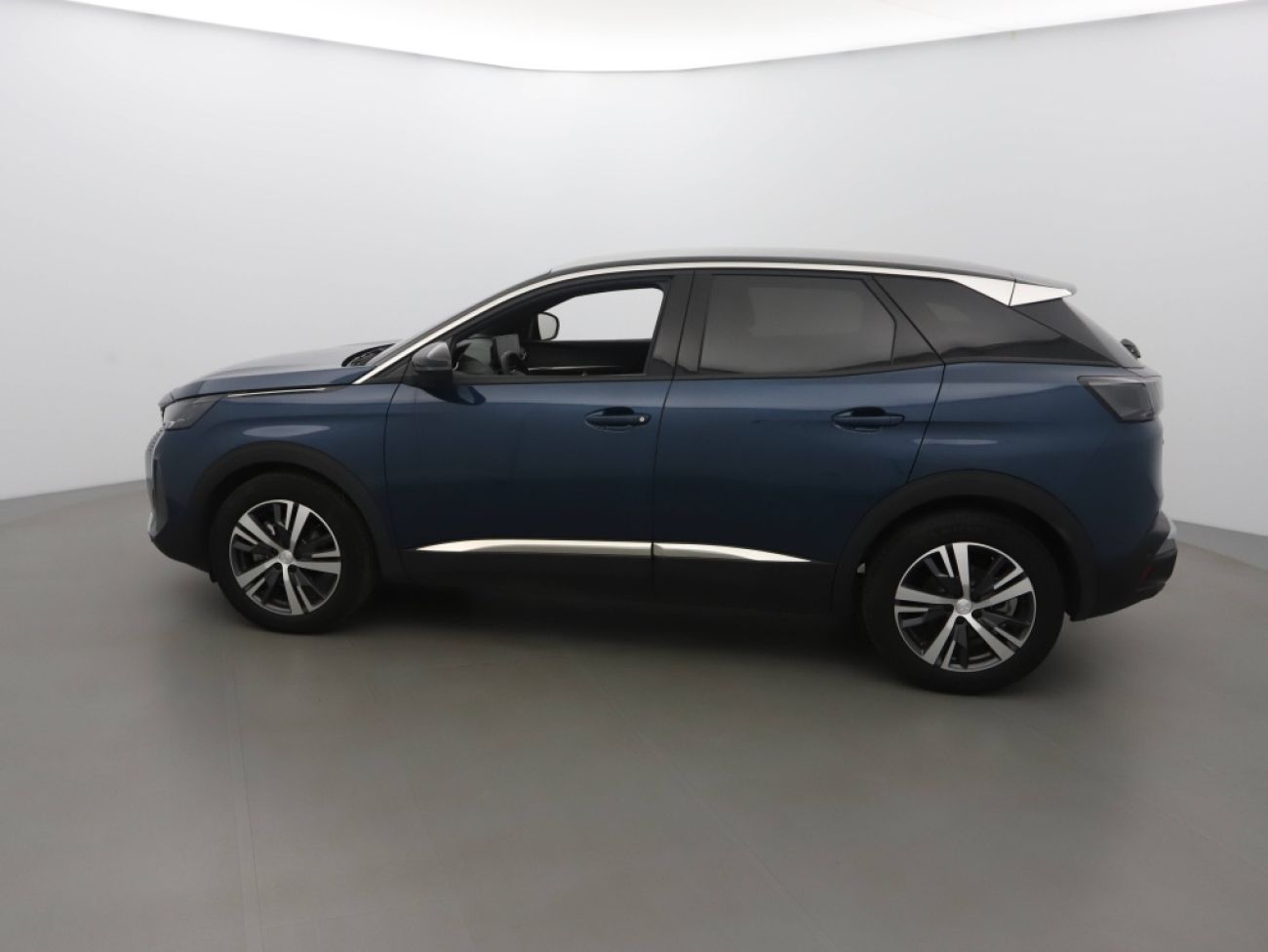 Mandataire PEUGEOT 3008 HYBRID 136CH ALLURE PACK E-DCS6
