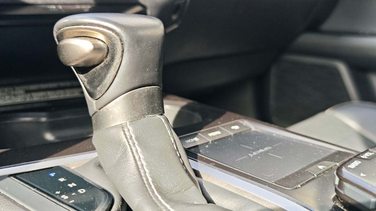 Mandataire LEXUS UX 250h 2WD Luxe