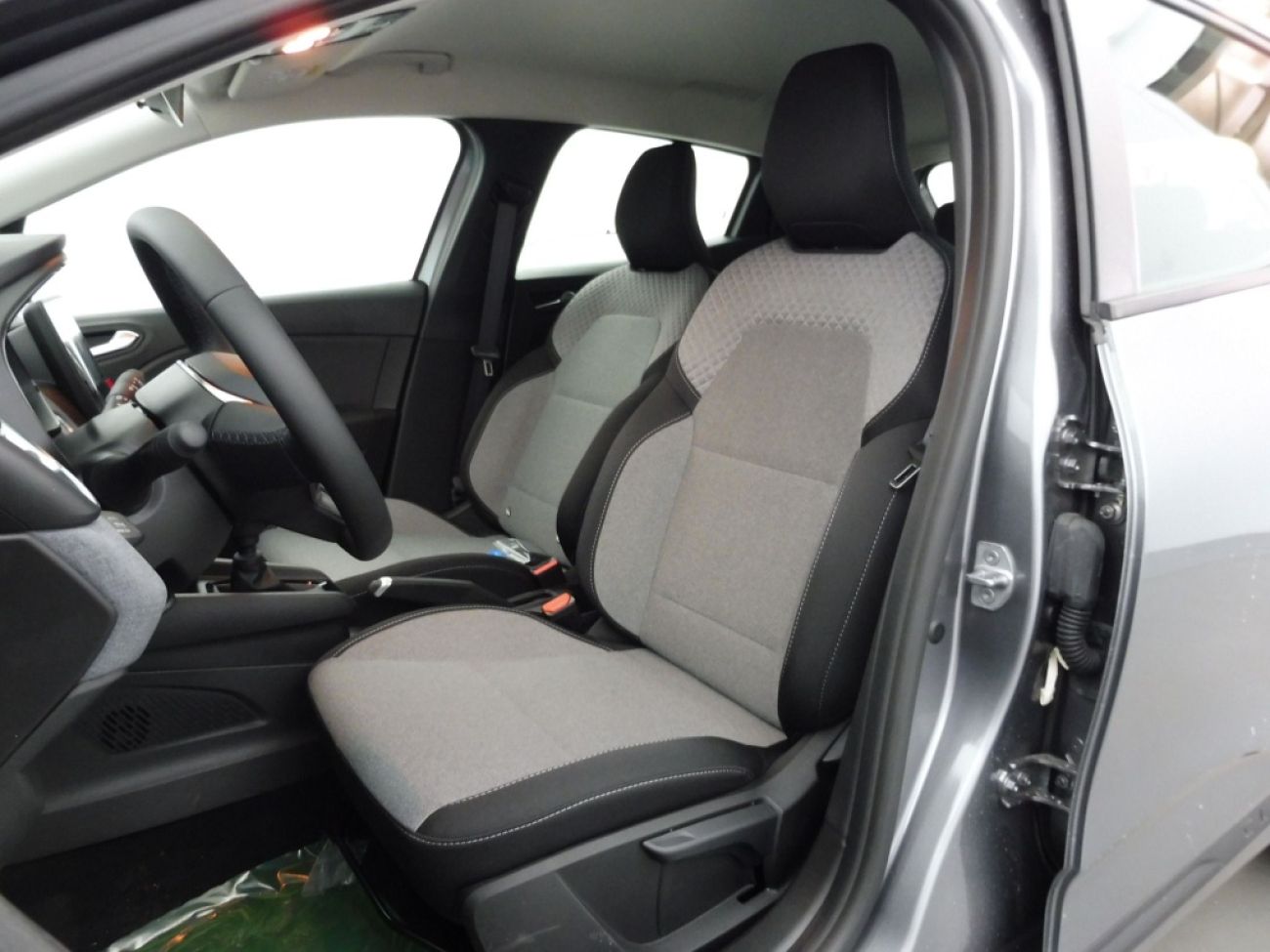 Mandataire RENAULT CLIO V 1.5 DCI 100CH EVOLUTION - 25