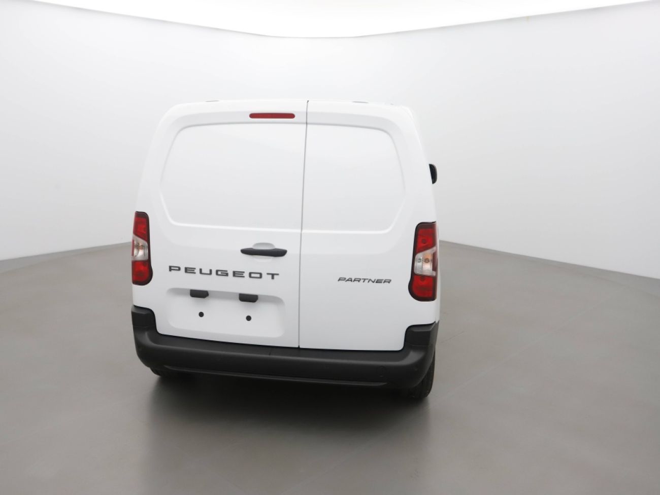Mandataire PEUGEOT PARTNER M 650KG BLUEHDI 100CH S&S