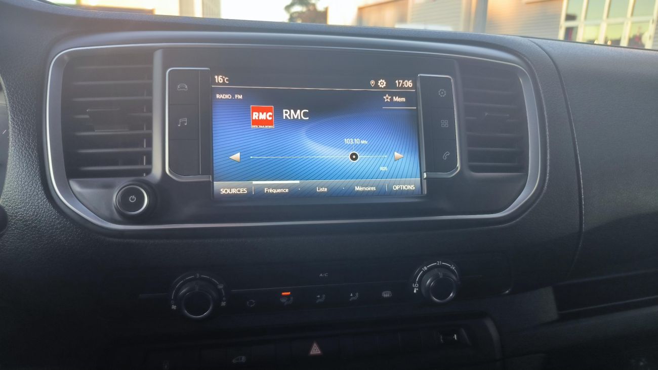 Mandataire TOYOTA PROACE FOURGON RC21 MEDIUM 2.0L 140 D-4D BVM6 DYNAMIC