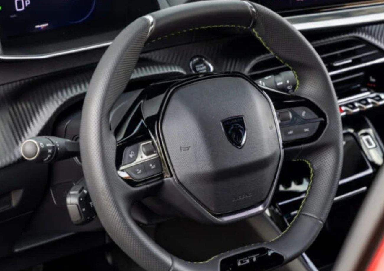 Mandataire PEUGEOT E-2008 NOUVEAU E-2008 ELECTRIQUE 156 ALLURE