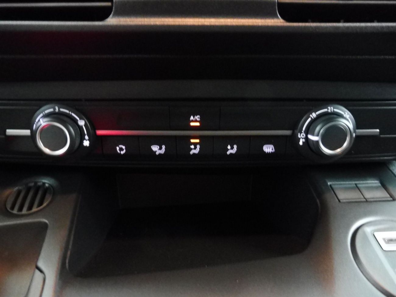 Mandataire PEUGEOT PARTNER M 650KG BLUEHDI 100CH S&S