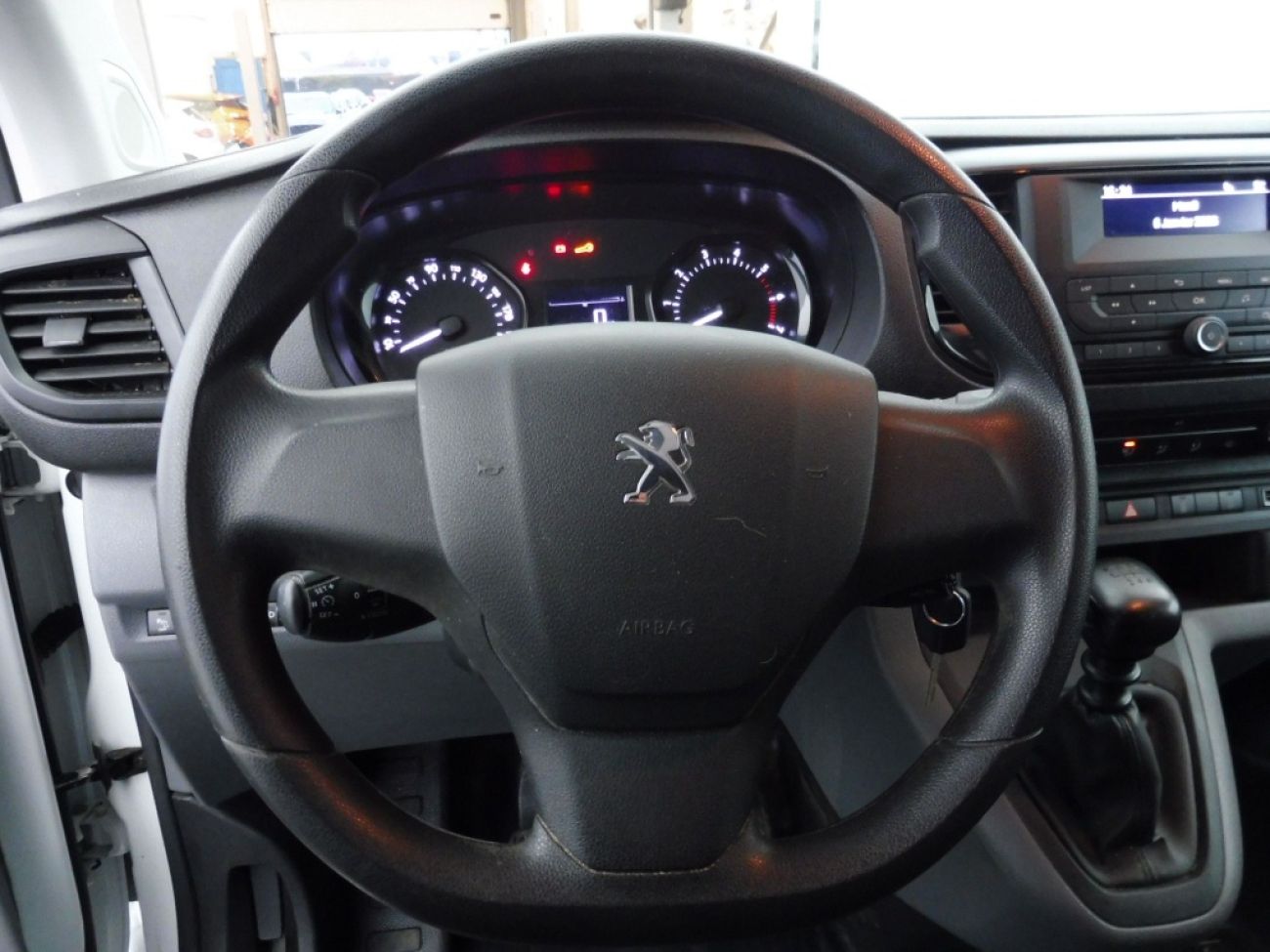 Mandataire PEUGEOT Expert STANDARD 1.5 BLUEHDI 120CH S&S PREMIUM