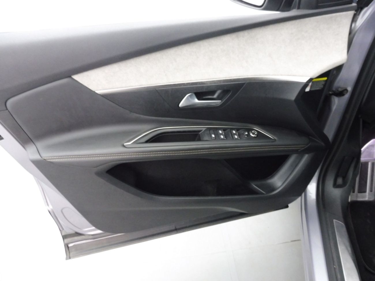 Mandataire PEUGEOT 3008 1.5 BLUEHDI 130CH S&S GT EAT8