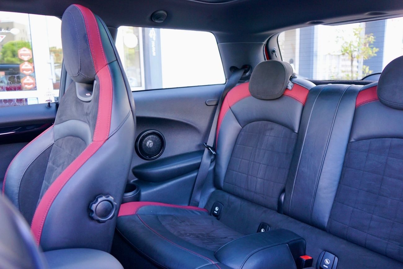 Mandataire MINI HATCH 3 PORTES F56 231 ch John Cooper Works BVA6 Finition JCW Exclusive Design