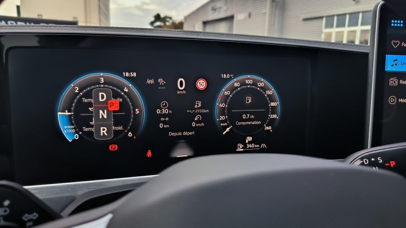 Mandataire VOLKSWAGEN PASSAT 2.0 TDI EVO SCR 150 DSG7 R-Line