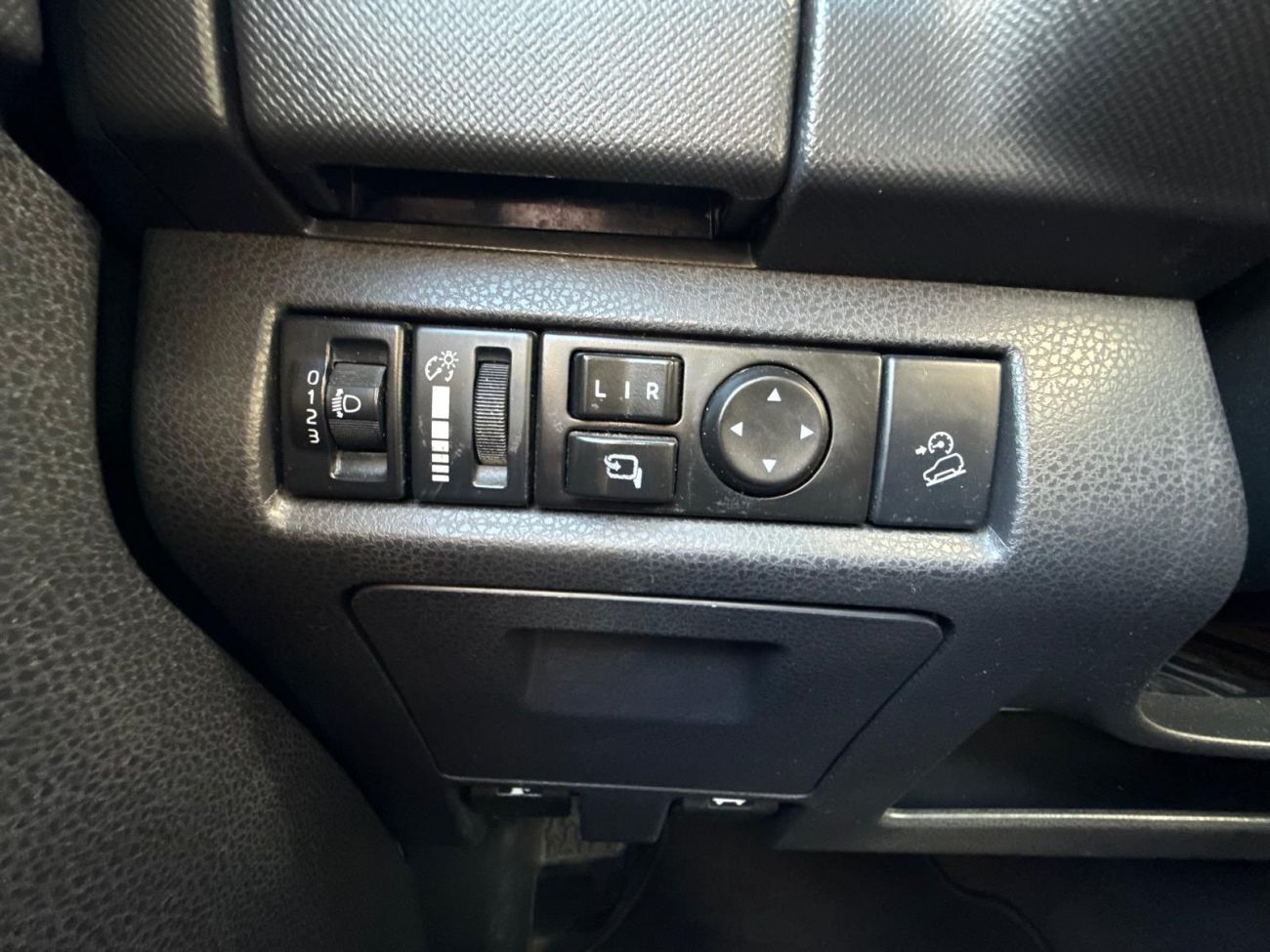 Mandataire ISUZU D-MAX CREW CAB 1.9 4X4 BVA SUPERNOVA
