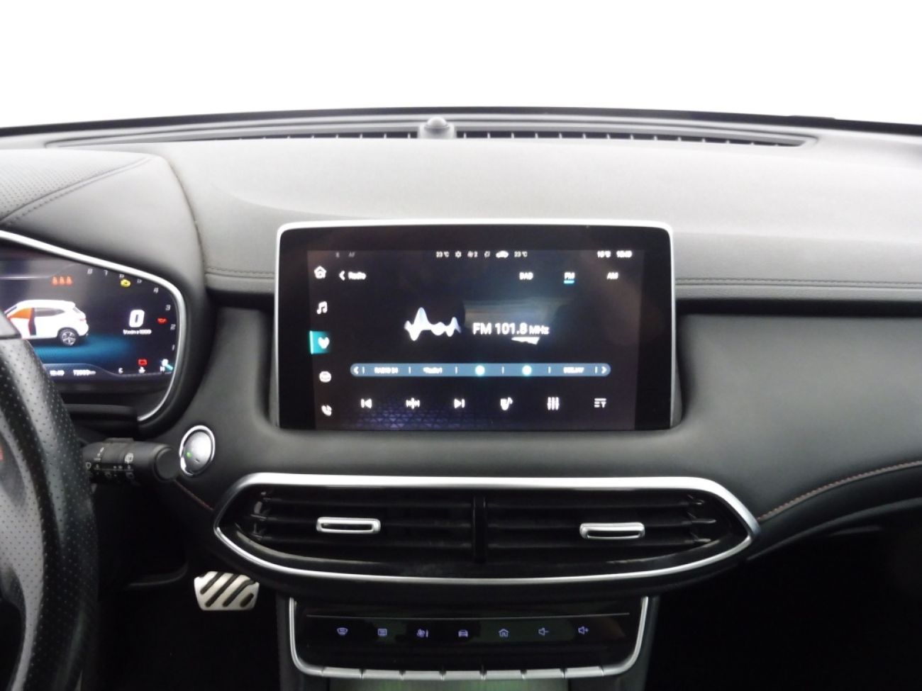 Mandataire MG HS 1.5 T-GDI 162 AT luxury