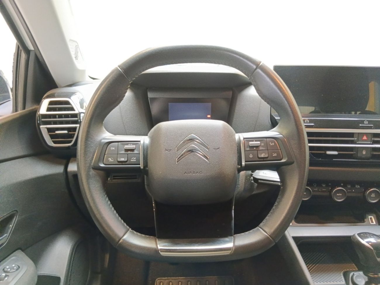 Mandataire Citroën C4 X 1.2 PURETECH 100 FEEL