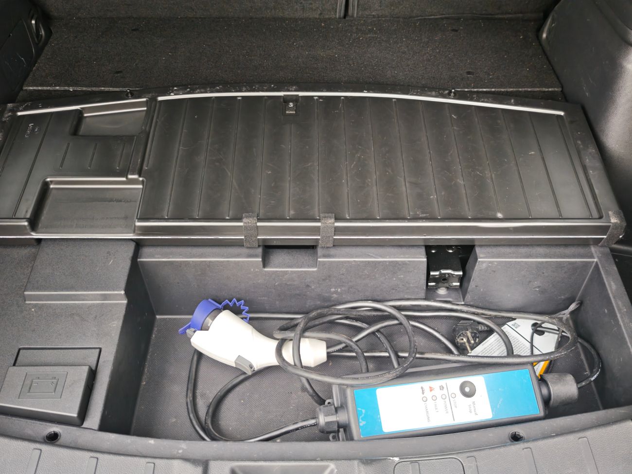 Mandataire MITSUBISHI OUTLANDER PHEV 2.4l PHEV Twin Motor 4WD Business