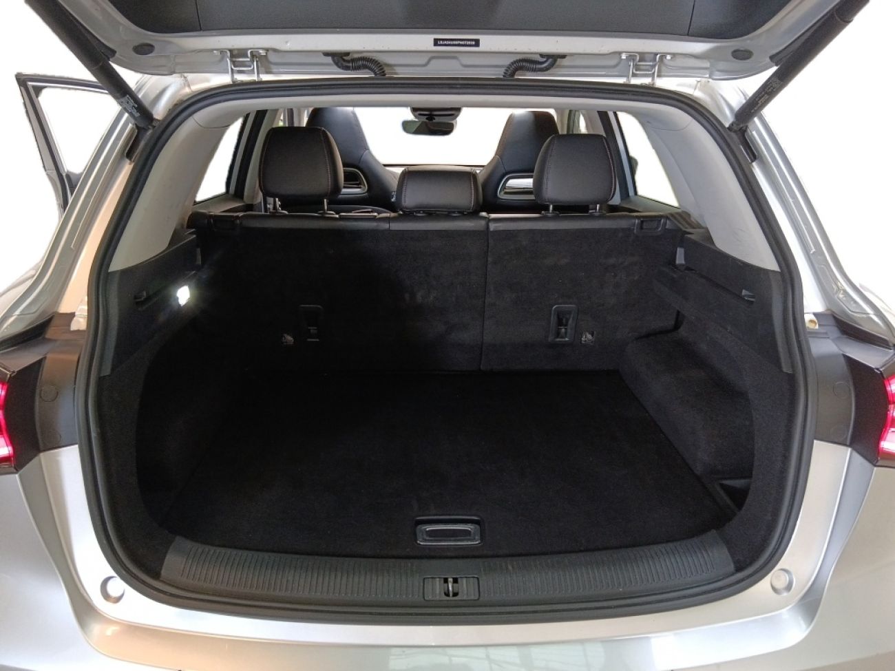 Mandataire MG HS 1.5 T-GDI 162 AT luxury