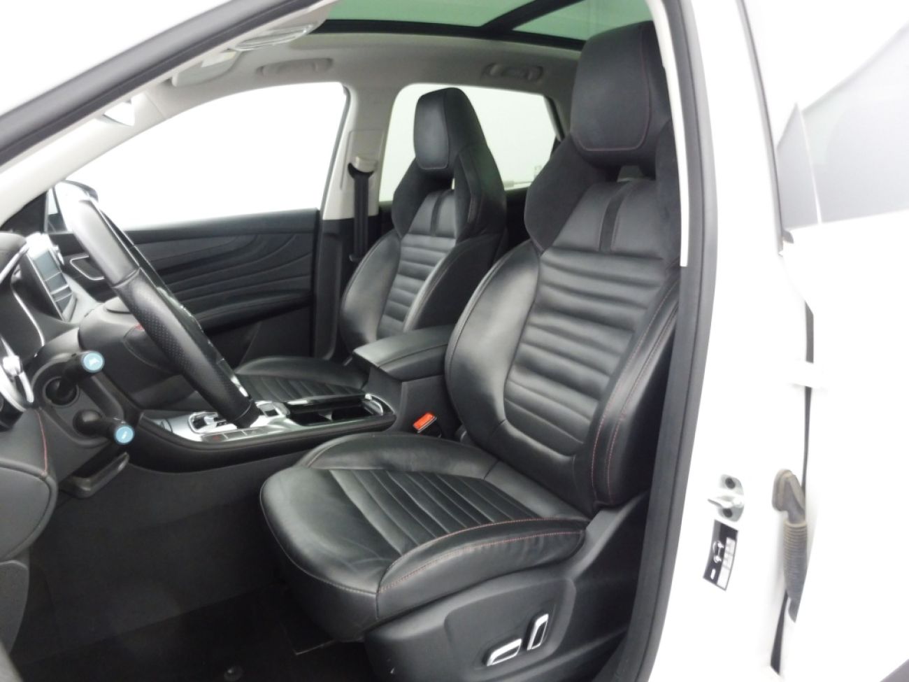 Mandataire MG HS 1.5 T-GDI 162 AT luxury