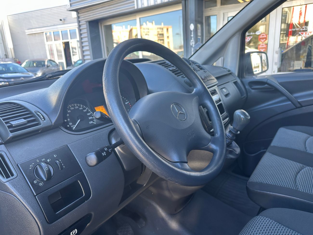 Mandataire MERCEDES VITO FOURGON 110 CDI 2.8t COMPACT 6 places