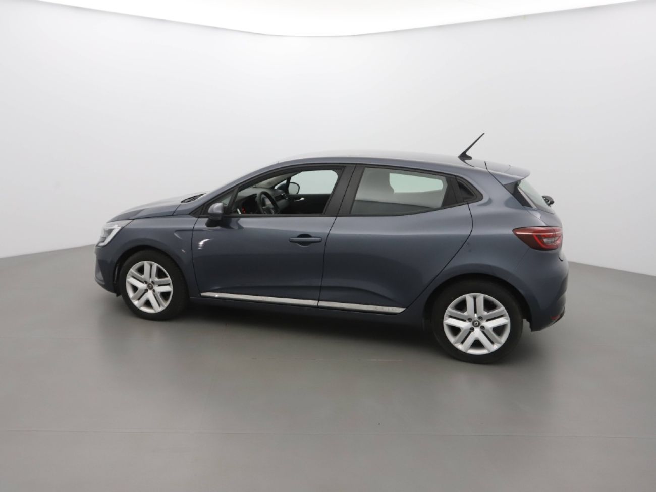 Mandataire RENAULT Clio 1.0 TCE 90CH BUSINESS -21N
