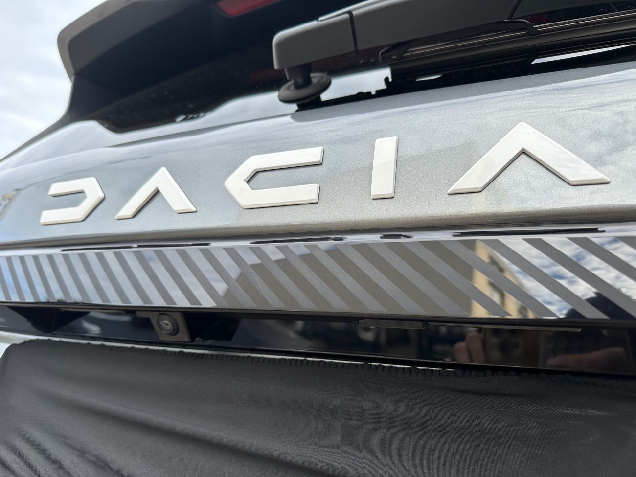 Mandataire Dacia BIGSTER HYBRID 155 Journey