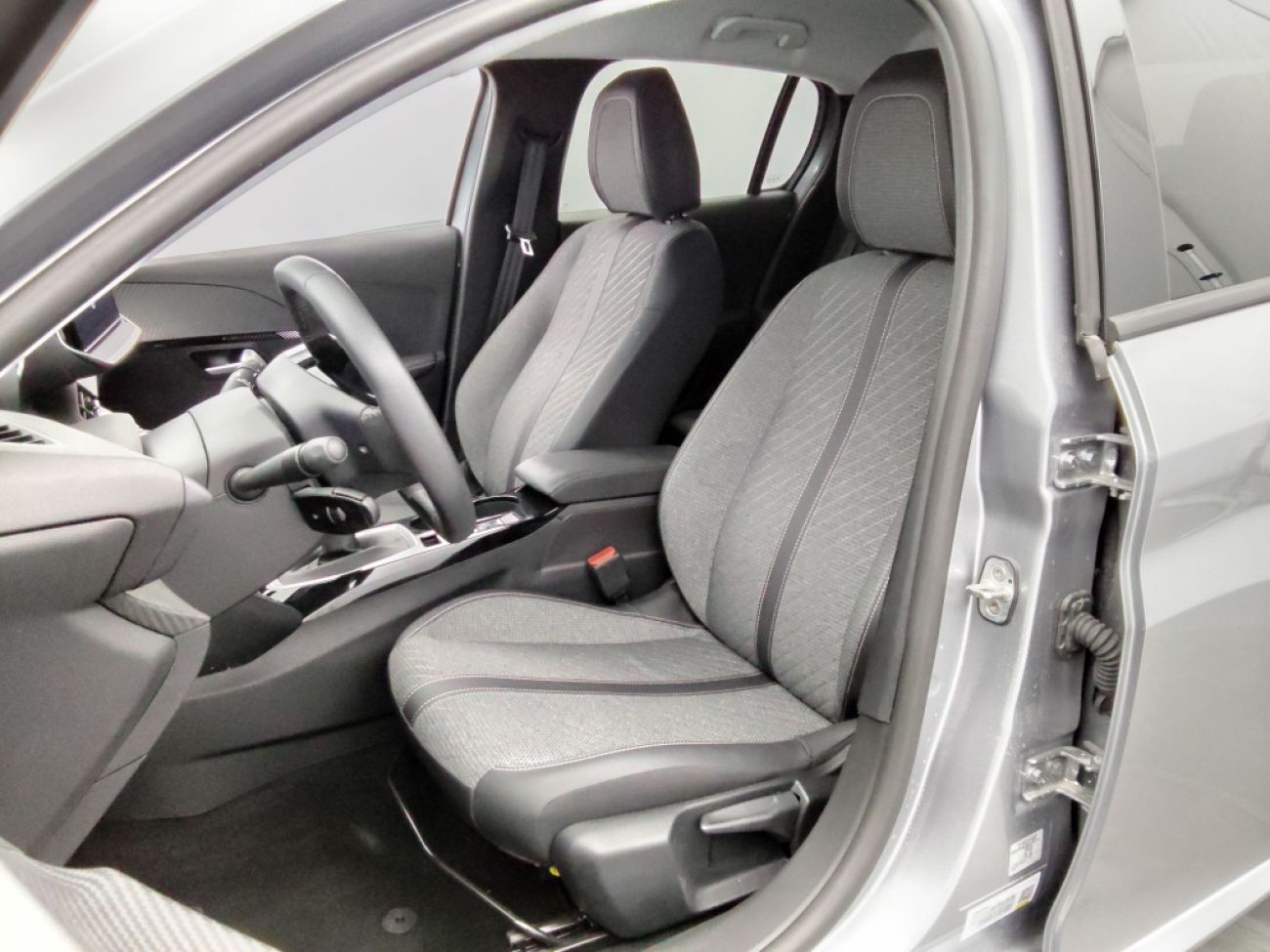 Mandataire PEUGEOT 208 1.2 100CH S&S ALLURE