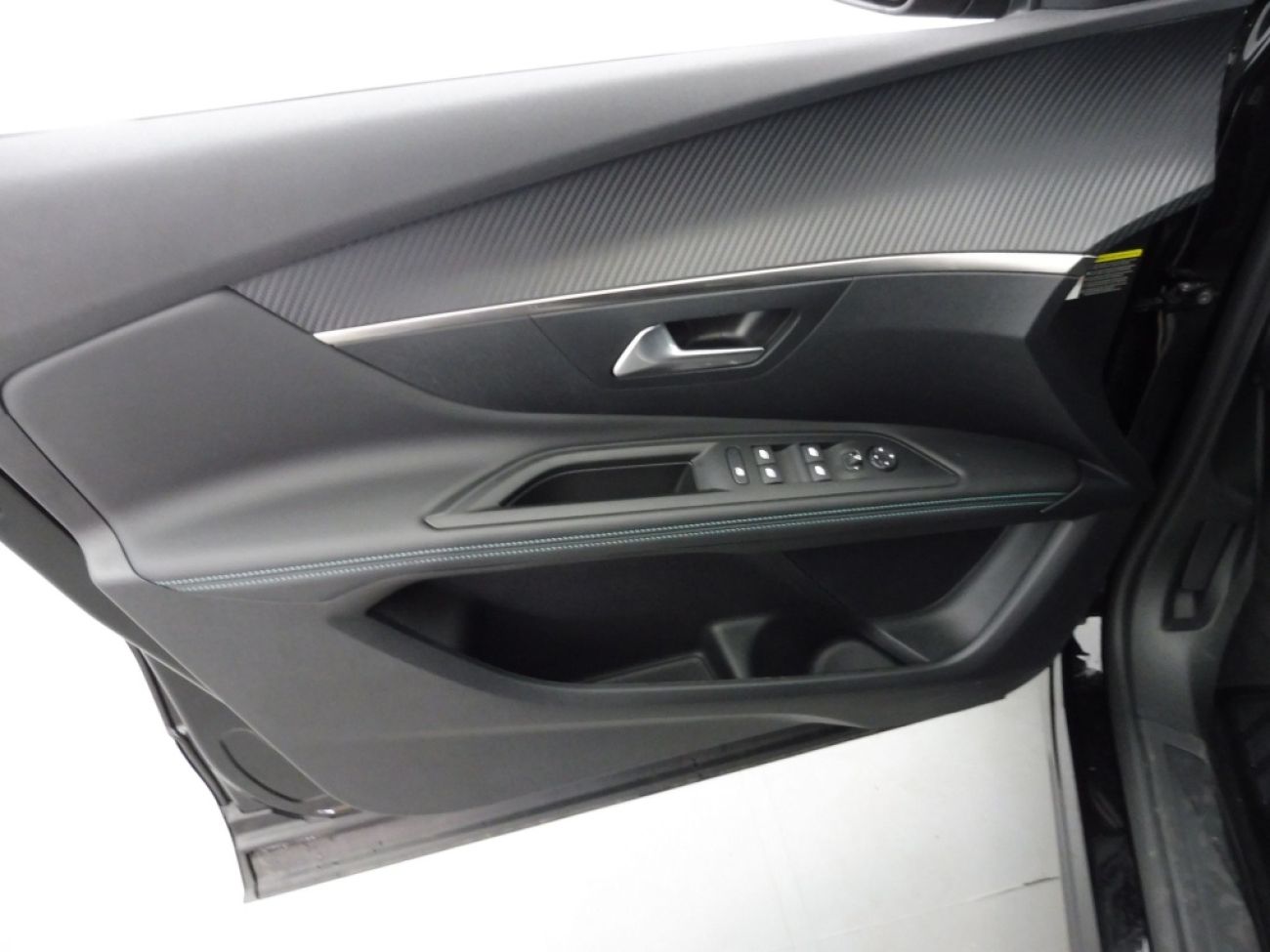 Mandataire PEUGEOT 3008 1.5 BLUEHDI 130CH S&S ALLURE