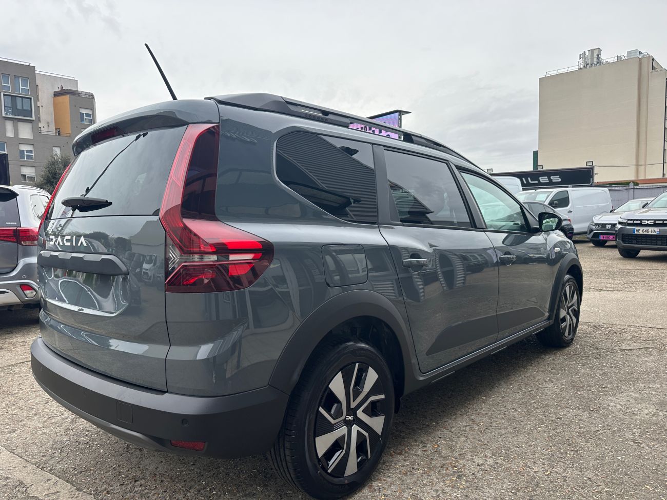Mandataire Dacia JOGGER ECO-G 100 7 places Expression