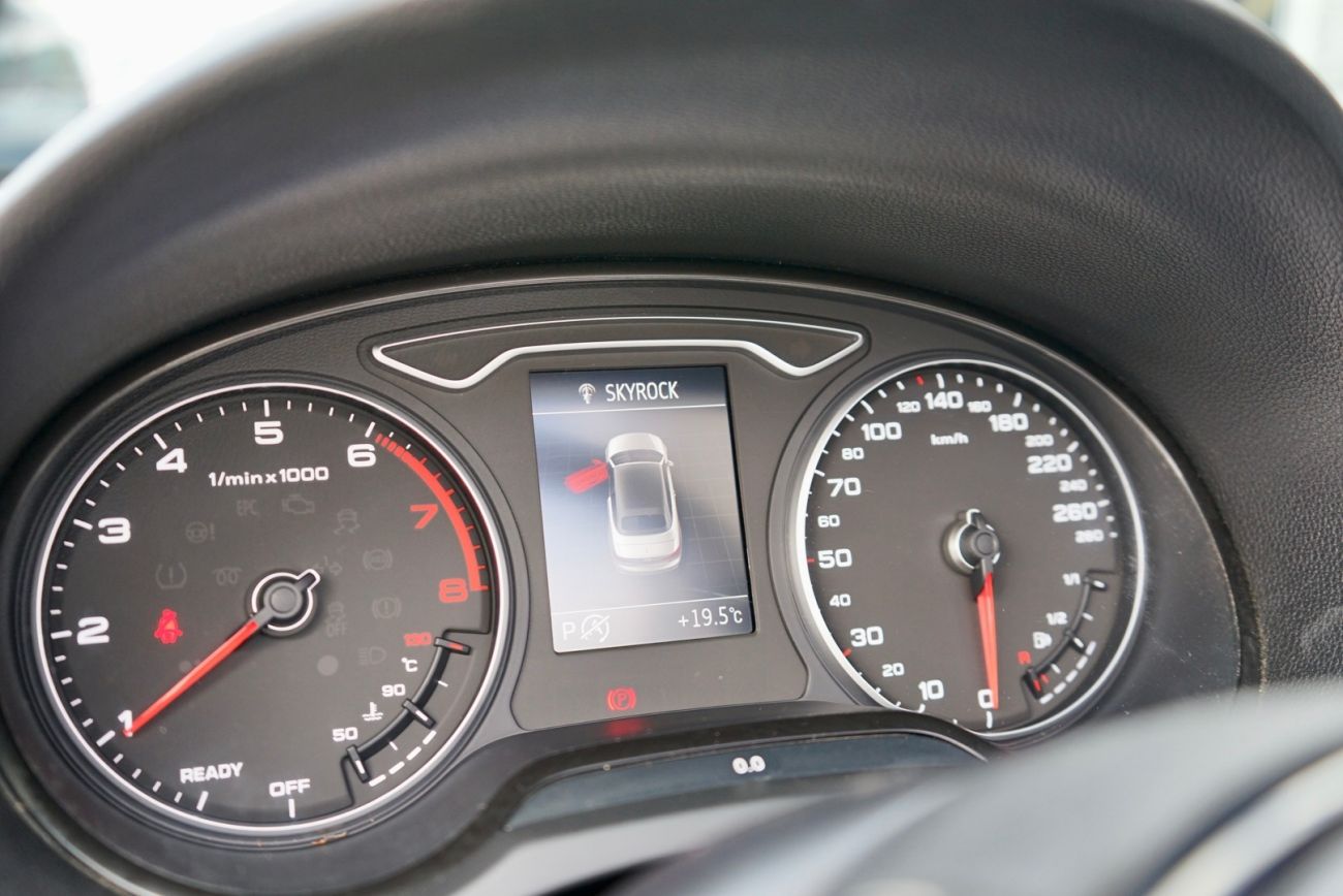 Mandataire AUDI A3 CABRIOLET 1.5 TFSI CoD 150 S tronic 7 S Line