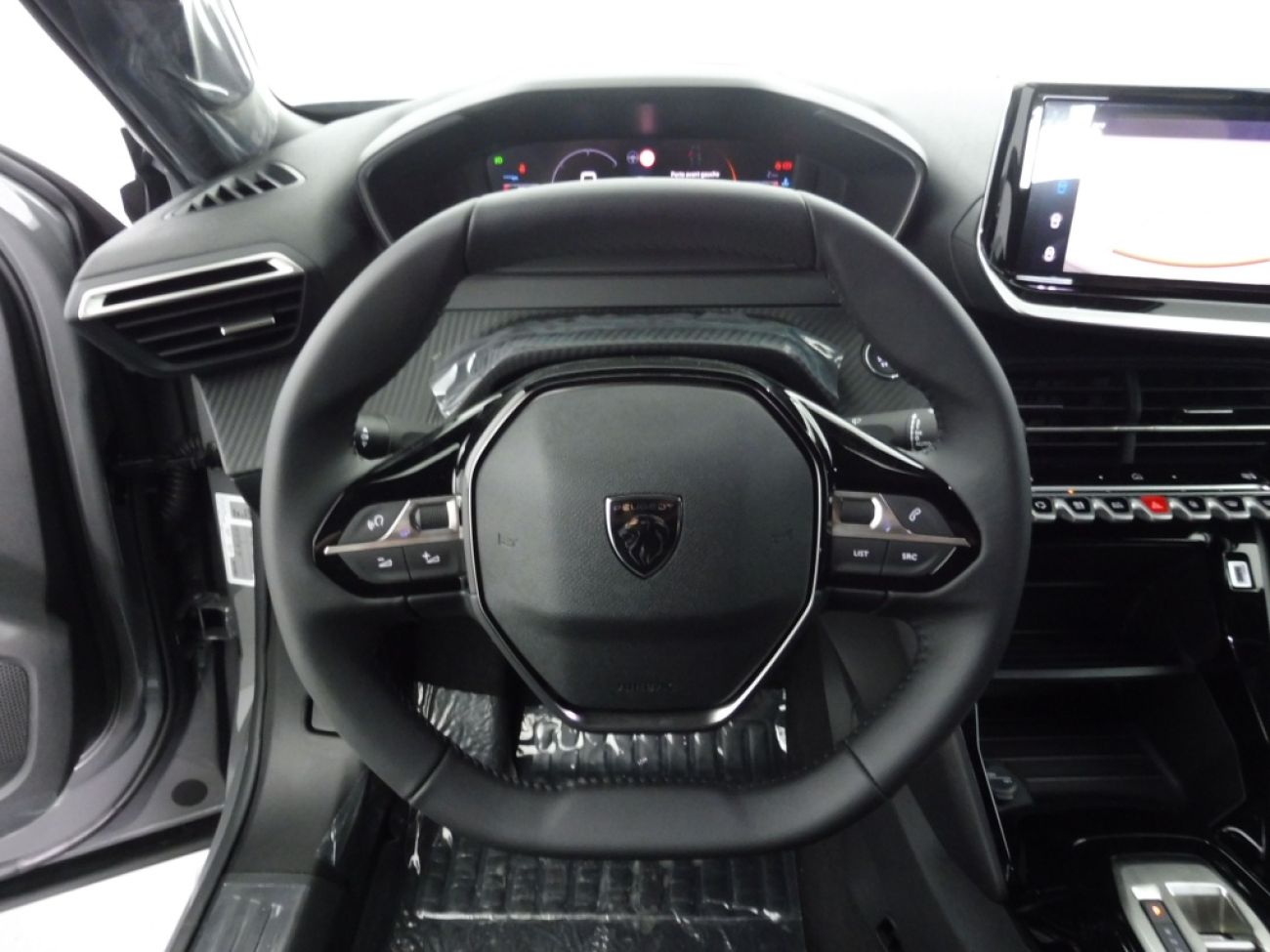 Mandataire PEUGEOT 2008 1.2 HYBRID 145CH ALLURE E-DCS6