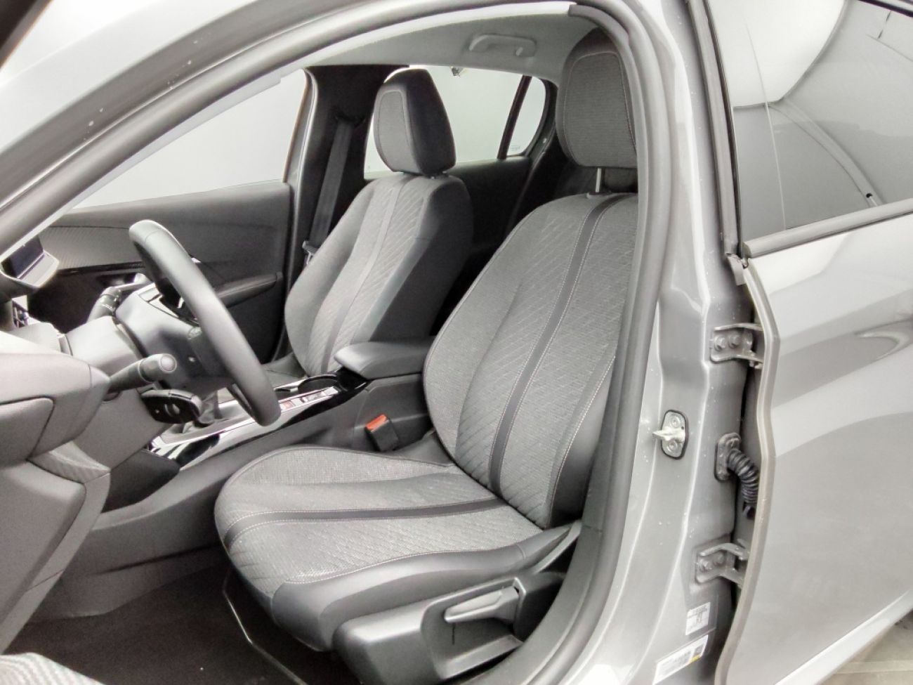 Mandataire PEUGEOT 208 1.2 100CH S&S ALLURE