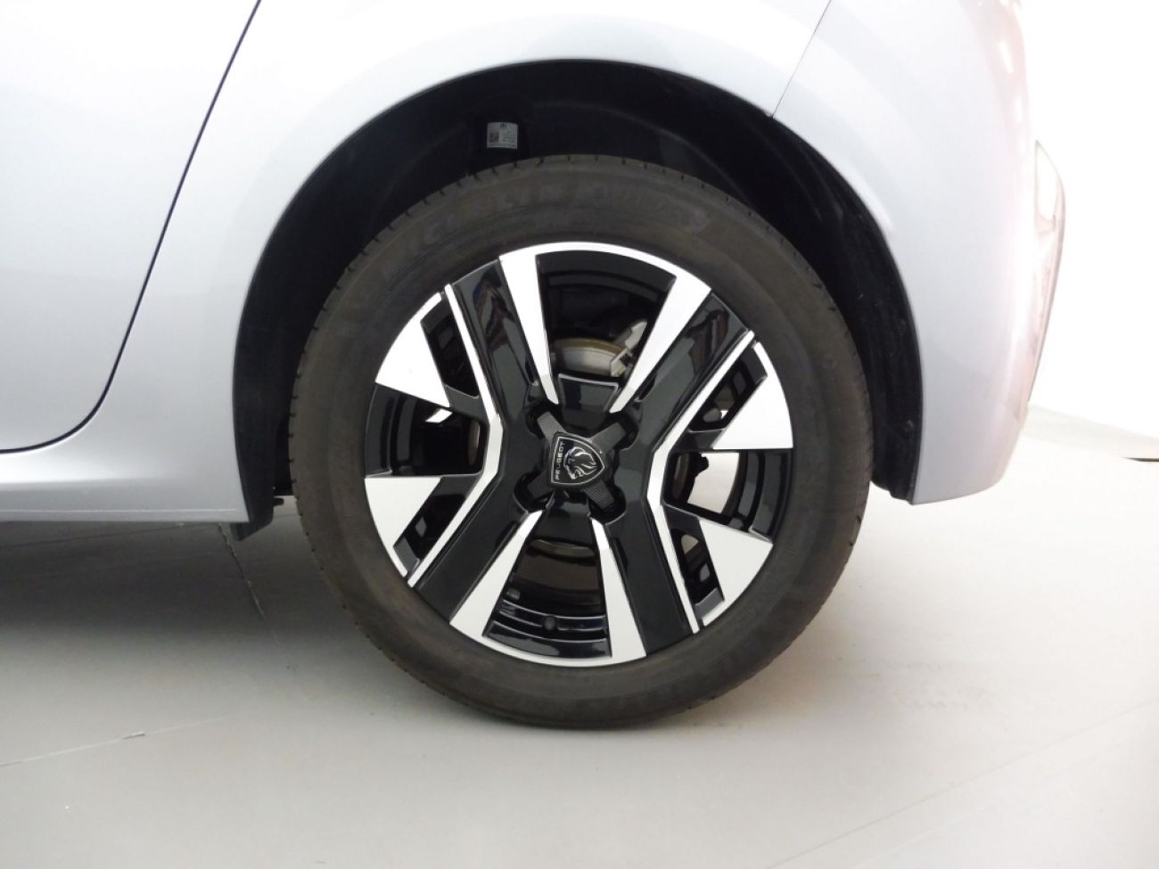 Mandataire PEUGEOT 208 1.2 100CH S&S ALLURE