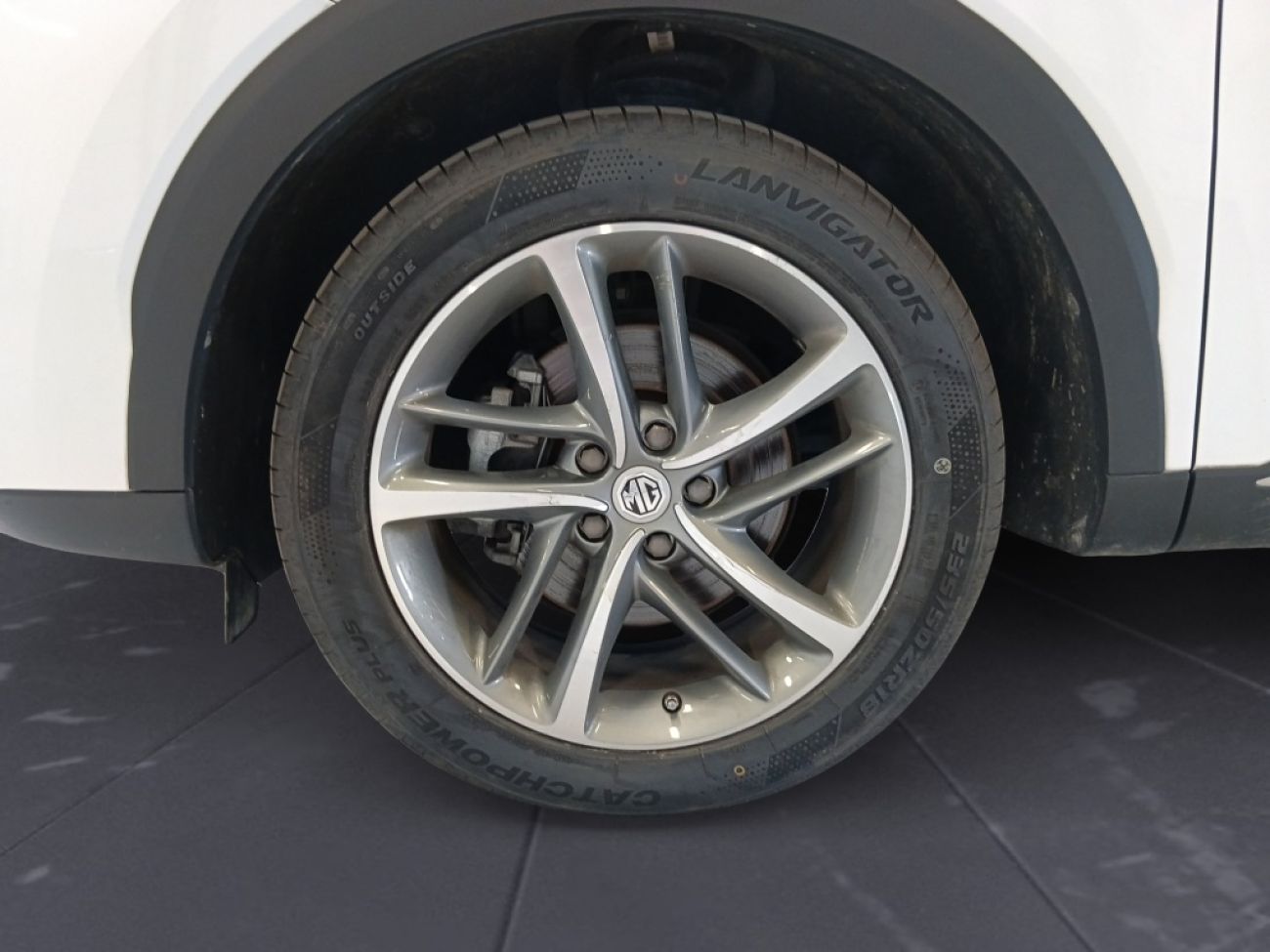 Mandataire MG HS 1.5 T-GDI 162 AT luxury