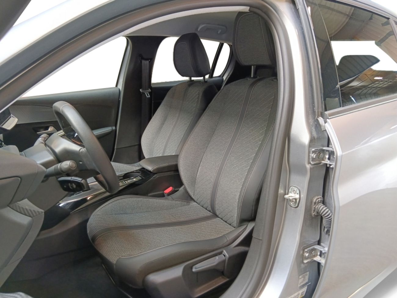 Mandataire PEUGEOT 208 1.2 100CH S&S ALLURE