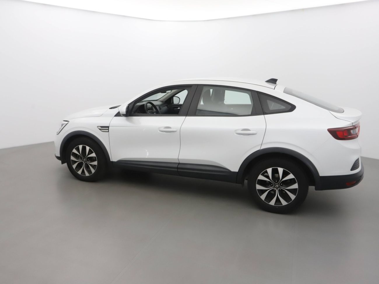 Mandataire RENAULT Arkana 1.6 E-TECH HYBRIDE 145CH EQUILIBRE