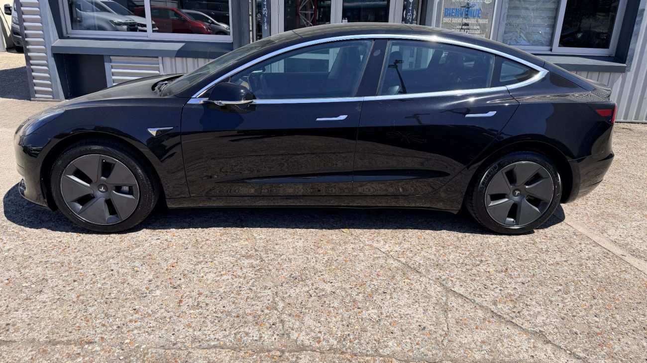 Mandataire TESLA MODEL 3 Standard Range Plus RWD